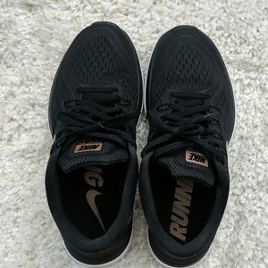 Nike women's flex running shoes Size 9 rose gold